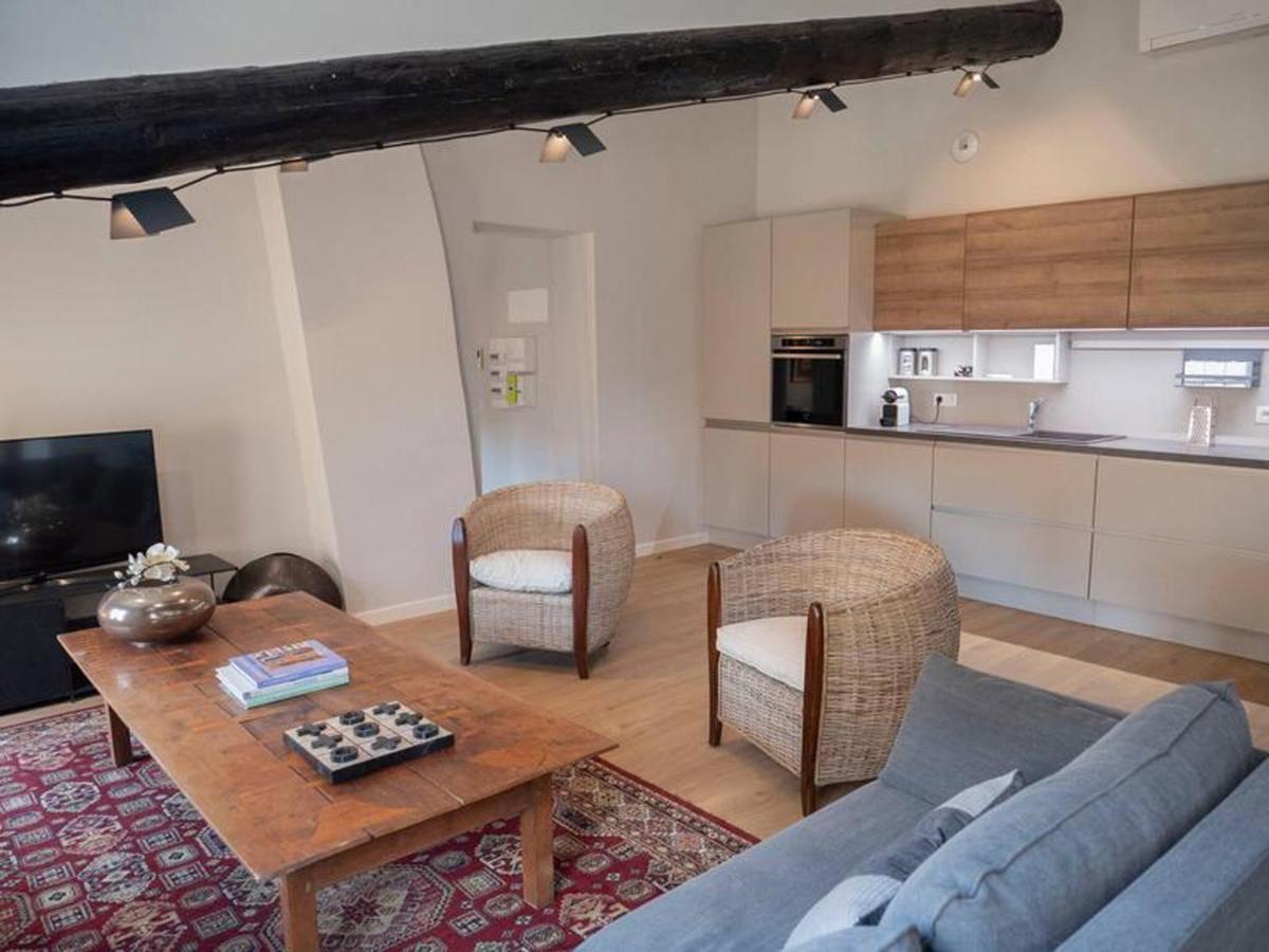 Апартаменты Cozy Nest In The Center Of Isle Sur La Sorgue For 4 People Л'Иль-сюр-ла-Сорг Экстерьер фото